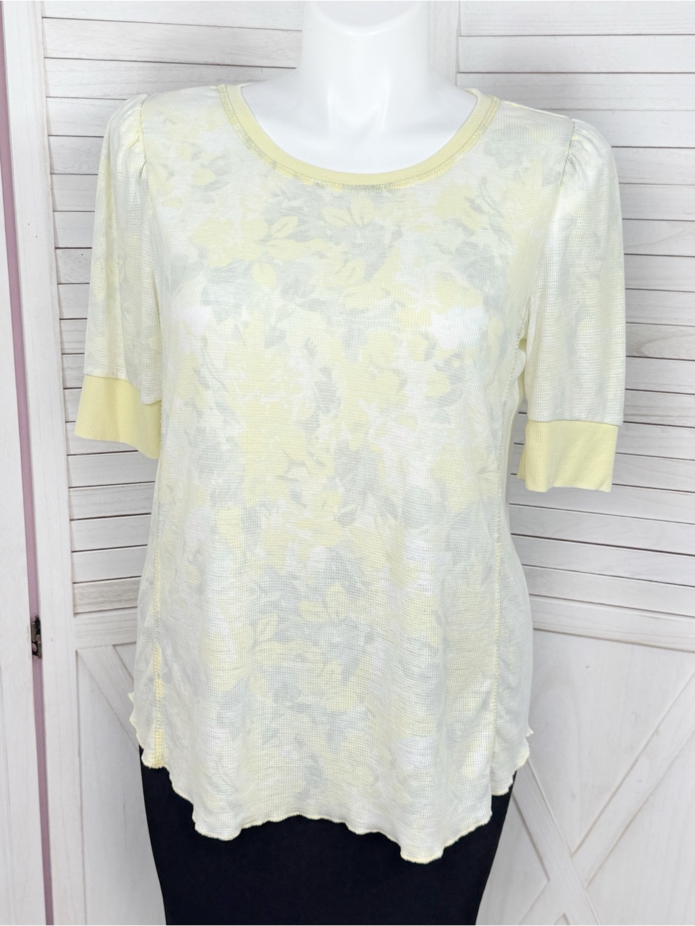 Jane + Delancey Floral Puff Sleeve Waffle Knit Top Tee Yellow Grey XL Cottage